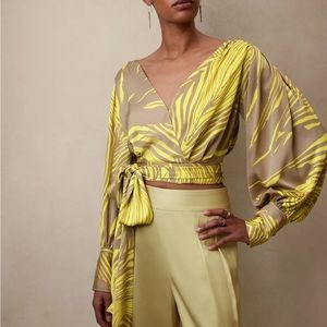 Banana Republic wrap crop top size 0